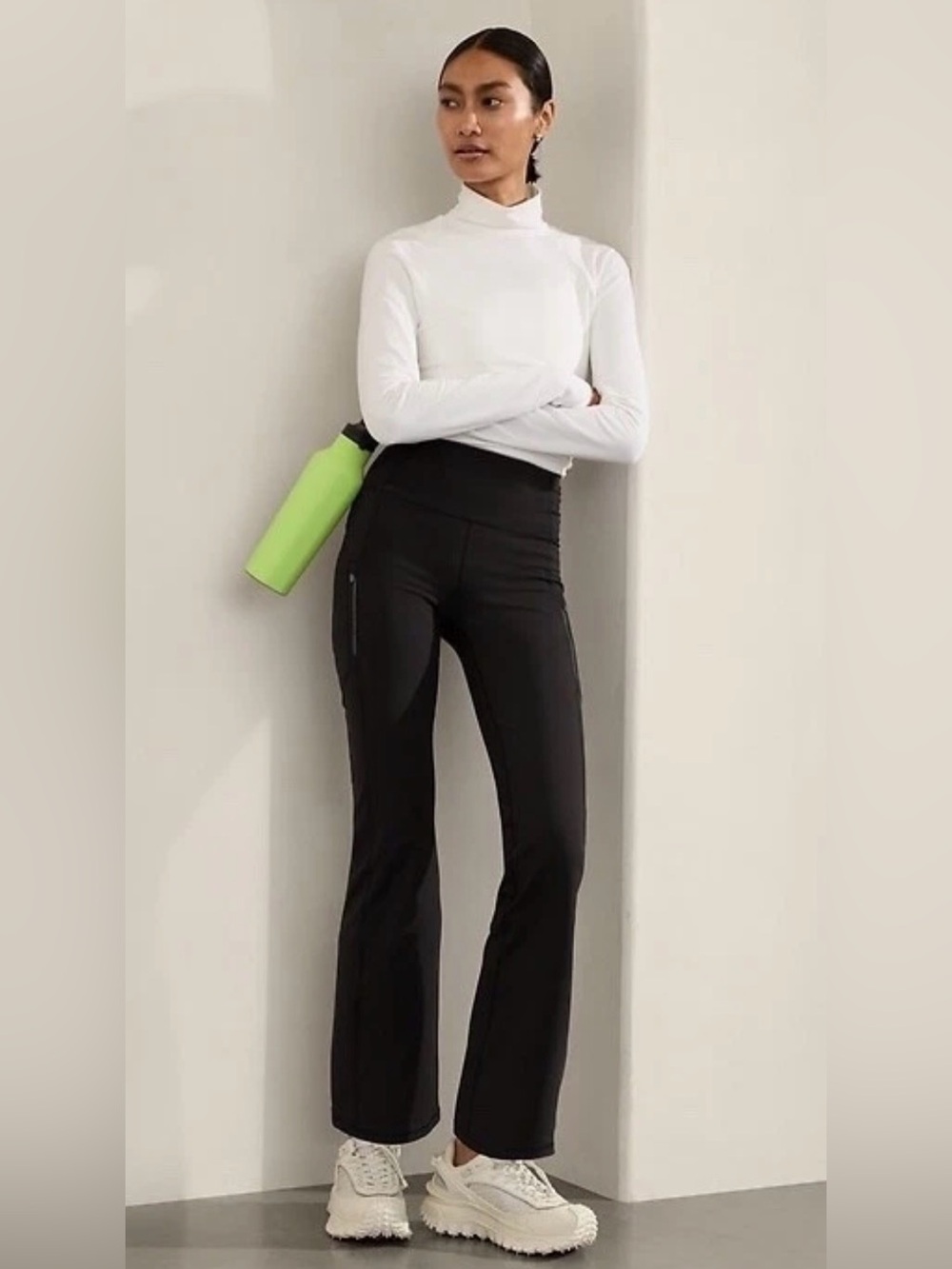 Athleta Rainier High Rise Bootcut Pant Legging Women’s Size XS Black